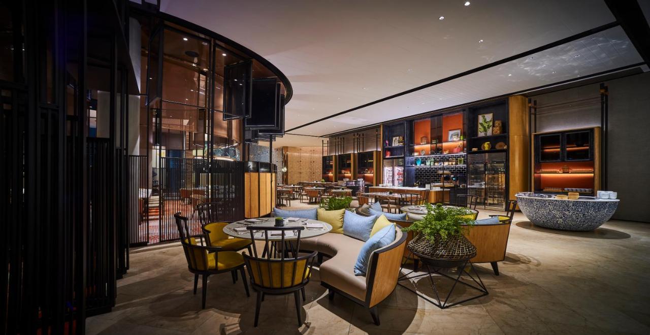 Eq Hotel